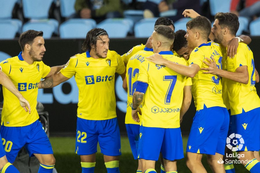 soi kèo bóng đá trận đấu Cádiz vs Barcelona